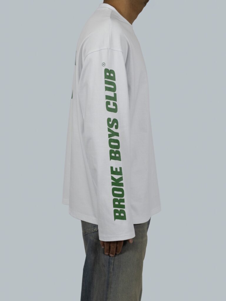 Witte longsleeve van Broke Boys Club, zijaanzicht