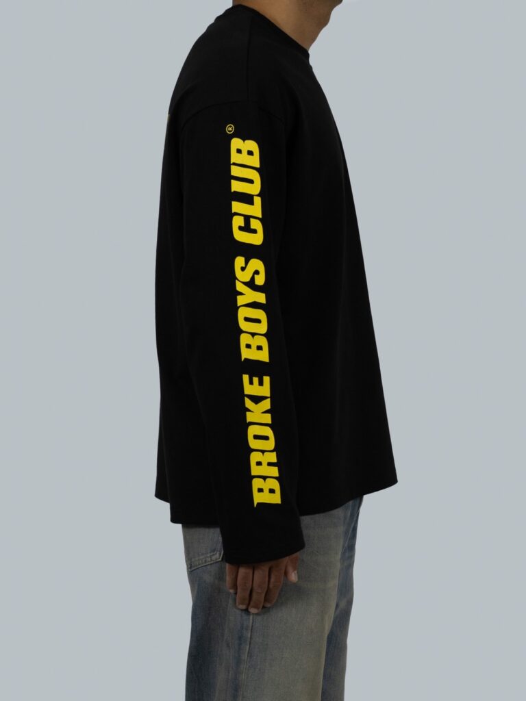 Zwarte longsleeve van Broke Boys Club, zijaanzicht